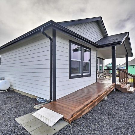 Modern Ocean Shores Home, 2 Mi To Beach! Exterior photo