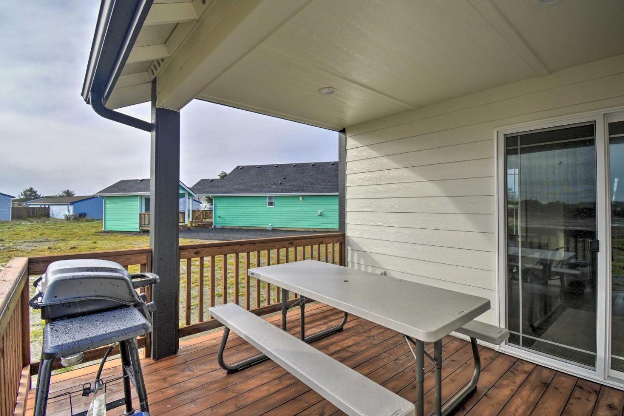 Modern Ocean Shores Home, 2 Mi To Beach! Exterior photo